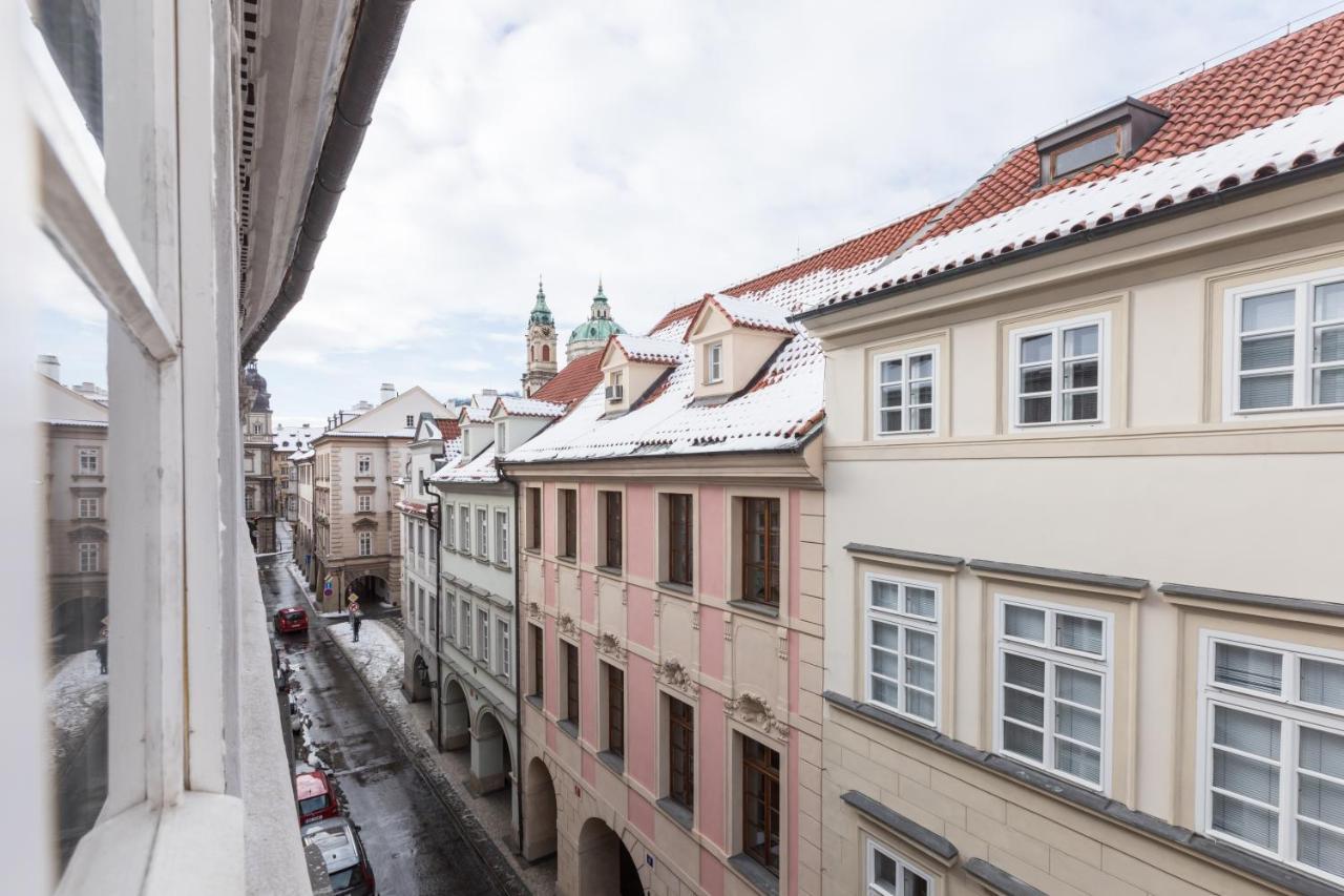 Charles Bridge Royal Apartments - Castle District Praga Exterior foto