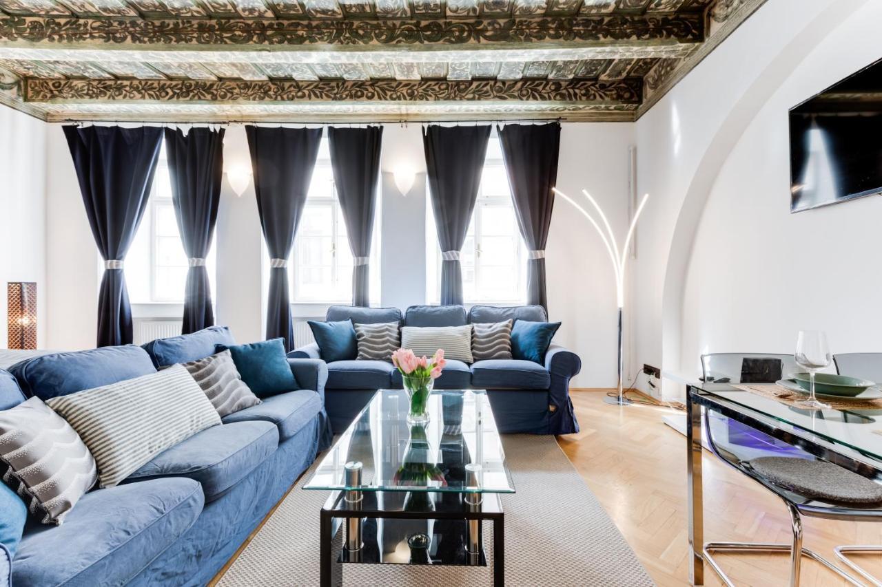 Charles Bridge Royal Apartments - Castle District Praga Exterior foto